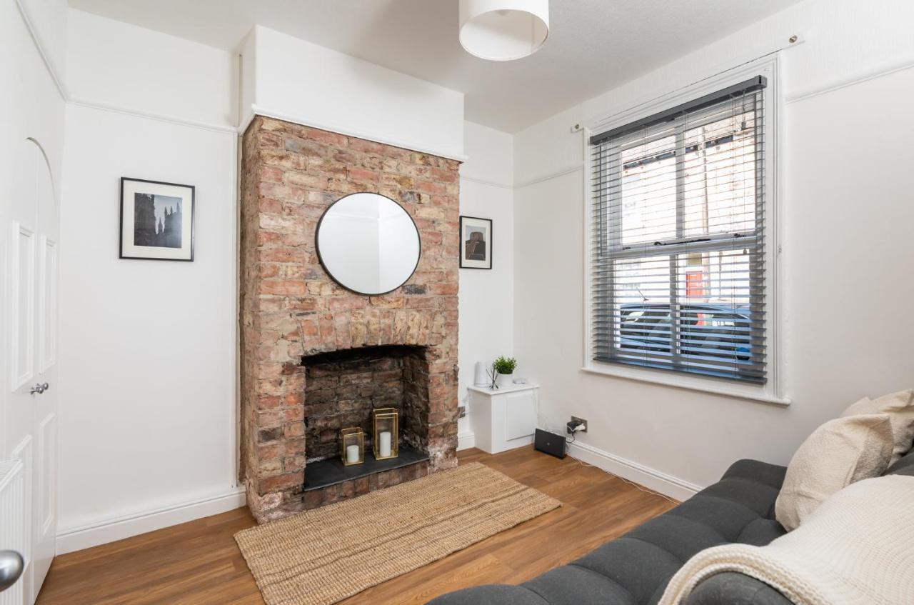 Stylish, Centrally Located Terrace - Pass The Key York Exterior photo